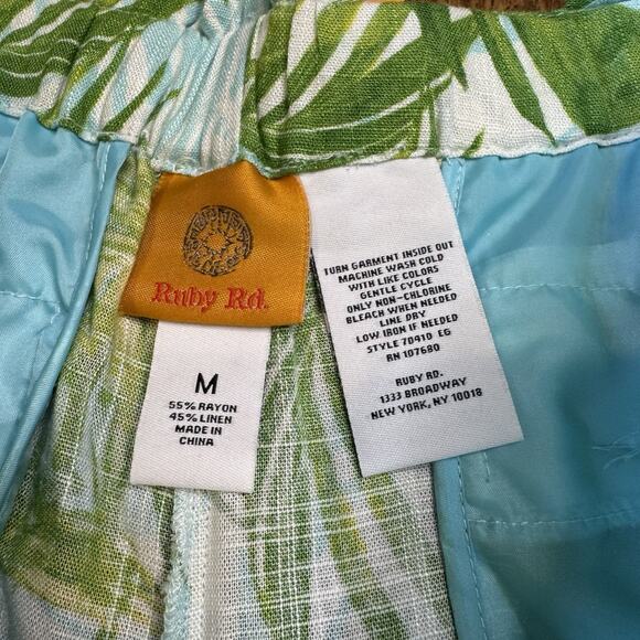 NWT Ruby Rd Pants Womens M Capri High Rise Linen Blend Wide Leg Tropical Palm - Picture 2 of 6